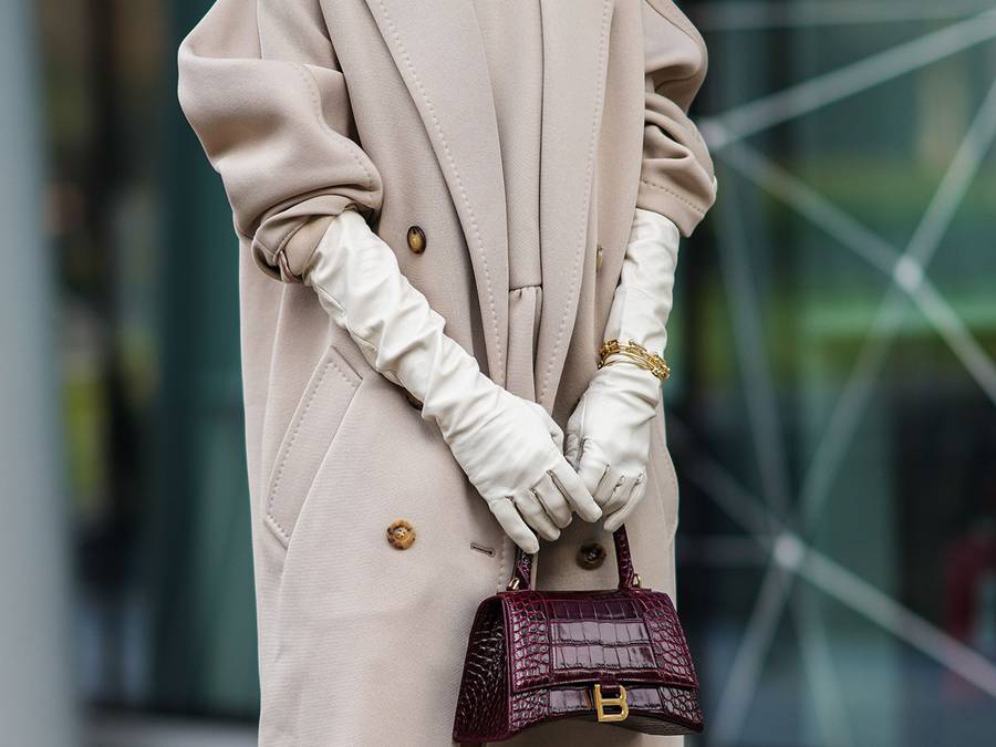 layering gloves with coat outfit