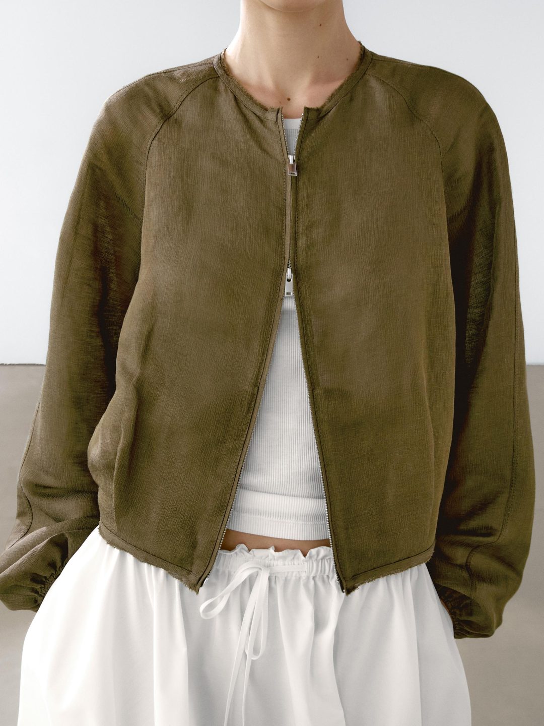 lightweight spring layers and outfit ideas